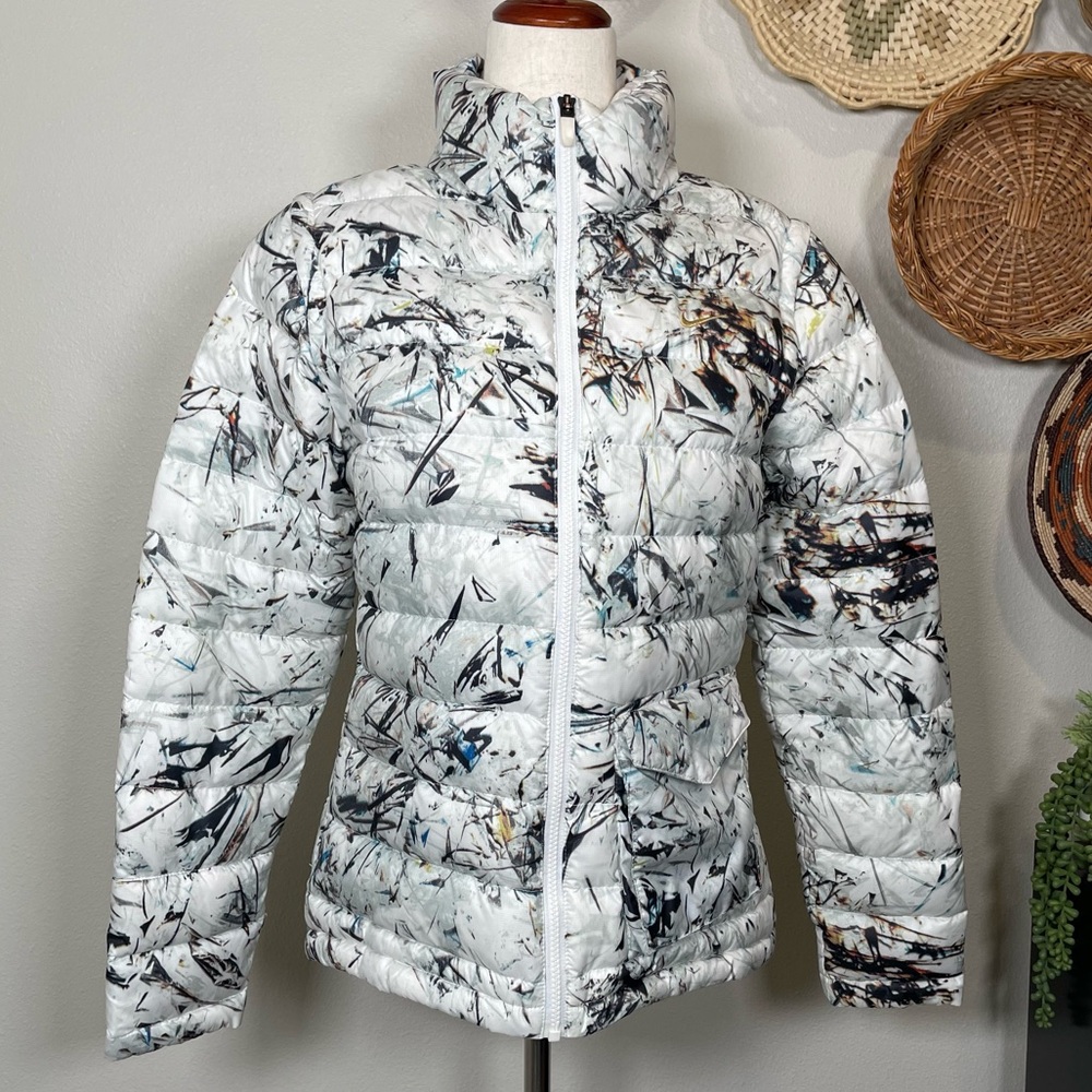Nike Abstract Print White Puffer Jacket Converts to Vest Goose Down Women Medium